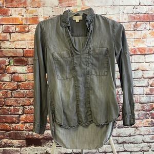 cloth & stone gray demin blouse